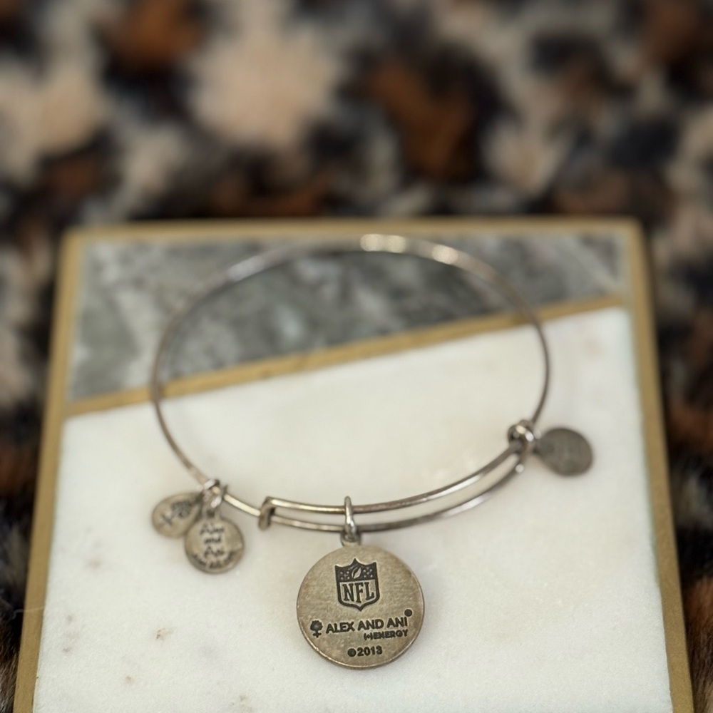 Alex and Ani NFL 2013 Eagles Charm Bracelet Bangle - Picture 7 of 7
